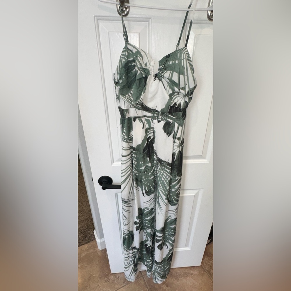 Tropical Leaf Print Maxi Dress